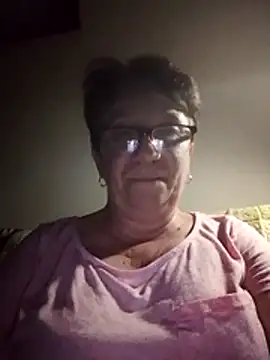 Snapshot of KetQueen101 chatting on July 3, 2026, 8:37 pm KetQueen101 online show from July 3, 2026, 8:37 pm