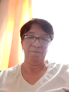 Snapshot of KetQueen101 chatting on April 28, 2026, 1:37 pm KetQueen101 online show from April 28, 2026, 1:37 pm
