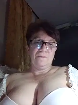 Snapshot of KetQueen101 chatting on July 11, 2026, 8:42 pm KetQueen101 online show from July 11, 2026, 8:42 pm