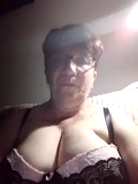 Snapshot of KetQueen101 chatting on June 20, 2026, 9:09 pm KetQueen101 online show from June 20, 2026, 9:09 pm
