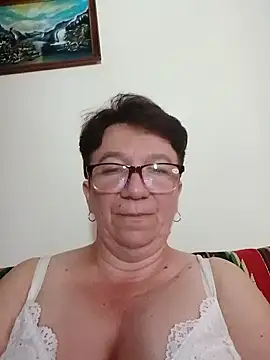 Snapshot of KetQueen101 chatting on June 13, 2026, 7:28 am KetQueen101 online show from June 13, 2026, 7:28 am