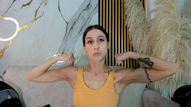 Snapshot of TinaJaneo_01 chatting on July 23, 2026, 6:33 am TinaJaneo 01 online show from July 23, 2026, 6:33 am