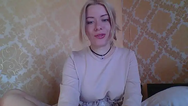 Snapshot of Softy_Aura_ chatting on July 20, 2026, 9:49 am Softy Aura online show from July 20, 2026, 9:49 am