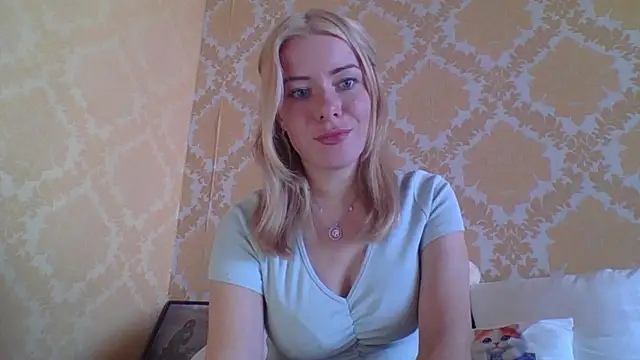 Snapshot of Softy_Aura_ chatting on July 28, 2026, 1:54 pm Softy Aura online show from July 28, 2026, 1:54 pm