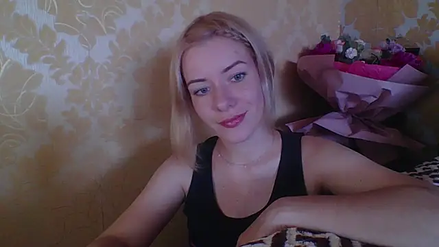 Snapshot of Softy_Aura_ chatting on July 3, 2026, 10:33 am Softy Aura online show from July 3, 2026, 10:33 am
