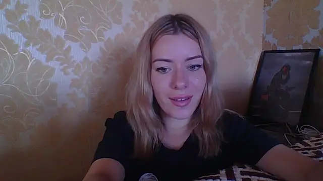 Snapshot of Softy_Aura_ chatting on June 26, 2026, 10:43 am Softy Aura online show from June 26, 2026, 10:43 am