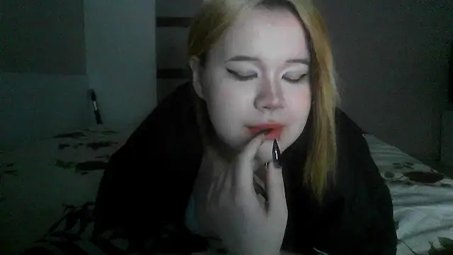 Amanda Mia  online show from June 23, 2026, 5:22 pm