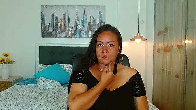 Eva thens online show from April 24, 2026, 3:03 pm