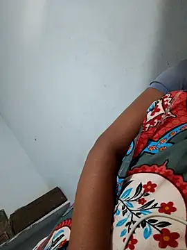 Tamil Hot HoneyBee online show from June 9, 2026, 3:07 am
