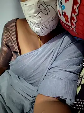 Tamil Hot HoneyBee online show from May 25, 2026, 5:33 pm