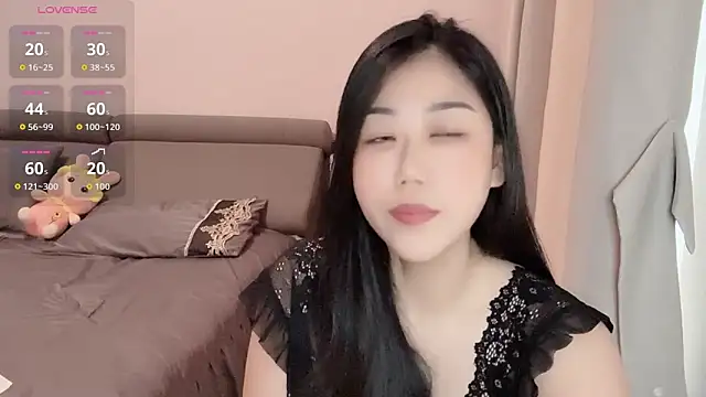 Snapshot of F-Yuwei chatting on June 21, 2026, 8:42 am F-Yuwei online show from June 21, 2026, 8:42 am
