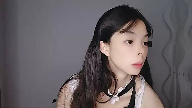 Snapshot of Zhizhi-99 chatting on July 4, 2026, 4:33 pm Zhizhi-99 online show from July 4, 2026, 4:33 pm