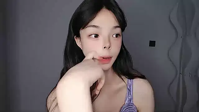 Snapshot of Zhizhi-99 chatting on July 5, 2026, 7:43 pm Zhizhi-99 online show from July 5, 2026, 7:43 pm