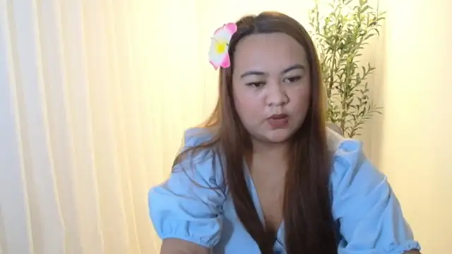 Czarinna online show from May 25, 2026, 4:38 pm