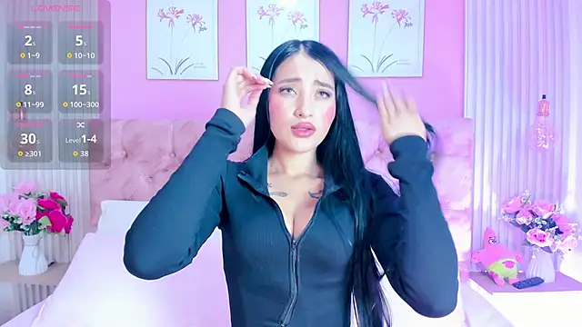 Snapshot of Ariana_west_ chatting on May 5, 2026, 1:14 pm Ariana west online show from May 5, 2026, 1:14 pm