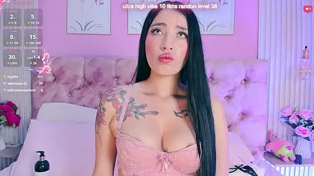 Snapshot of Ariana_west_ chatting on May 11, 2026, 2:45 pm Ariana west online show from May 11, 2026, 2:45 pm