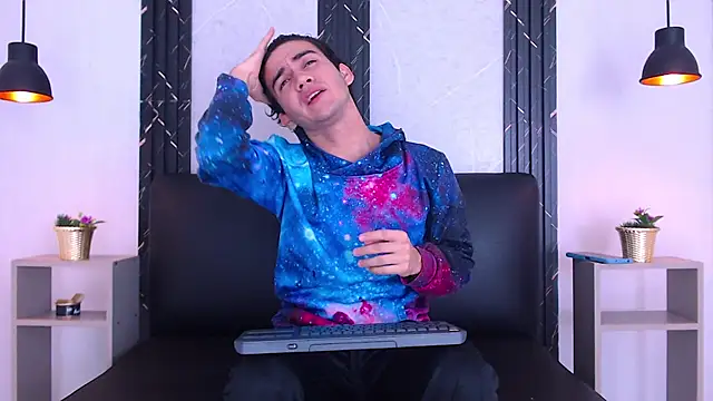 Feiccer Castquer online show from April 27, 2026, 11:36 pm