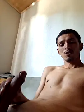 casadocalixaba028 online show from May 7, 2026, 1:25 pm