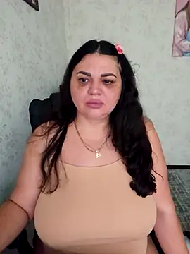 Snapshot of -CUTE-EVVIL- chatting on May 12, 2026, 4:42 am -CUTE-EVVIL- online show from May 12, 2026, 4:42 am