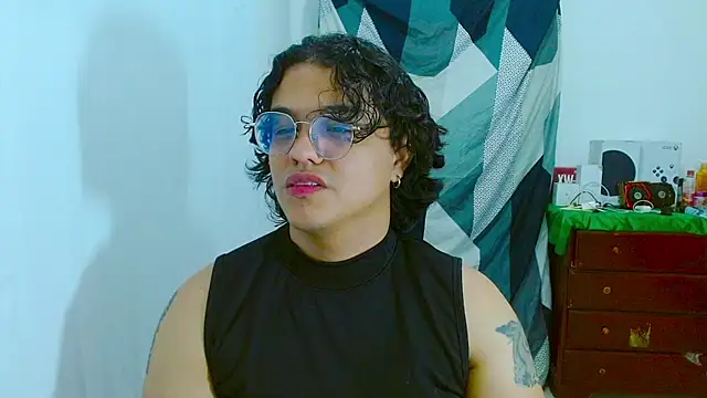 Snapshot of Diane_exotic chatting on July 23, 2026, 11:44 pm Diane exotic online show from July 23, 2026, 11:44 pm