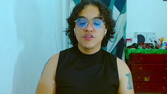 Snapshot of Diane_exotic chatting on July 23, 2026, 1:58 am Diane exotic online show from July 23, 2026, 1:58 am