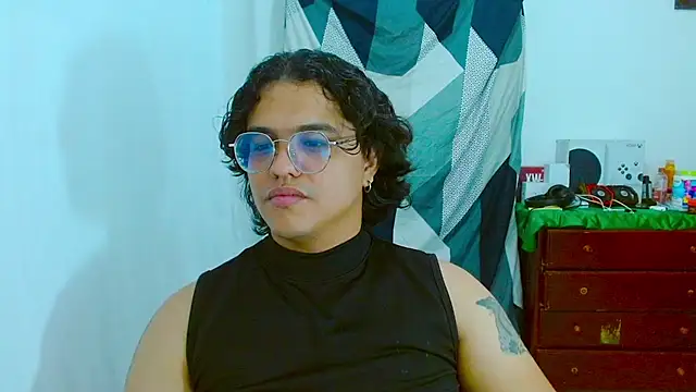 Snapshot of Diane_exotic chatting on July 23, 2026, 12:35 am Diane exotic online show from July 23, 2026, 12:35 am
