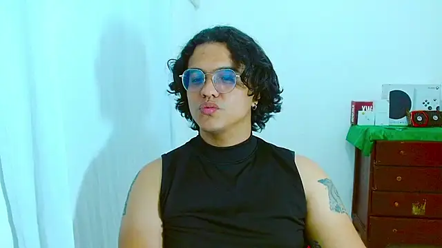 Snapshot of Diane_exotic chatting on July 15, 2026, 12:50 am Diane exotic online show from July 15, 2026, 12:50 am