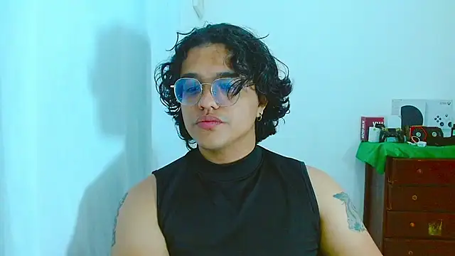 Snapshot of Diane_exotic chatting on July 10, 2026, 7:19 am Diane exotic online show from July 10, 2026, 7:19 am