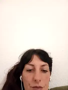 Valeriadolce online show from May 4, 2026, 2:09 pm