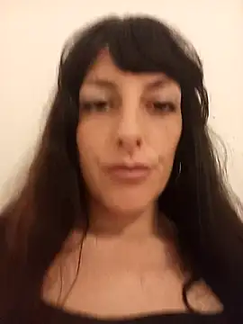 Valeriadolce online show from May 5, 2026, 5:49 pm