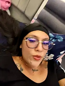 Snapshot of valeryrouse27 chatting on May 6, 2026, 12:25 am valeryrouse27 online show from May 6, 2026, 12:25 am