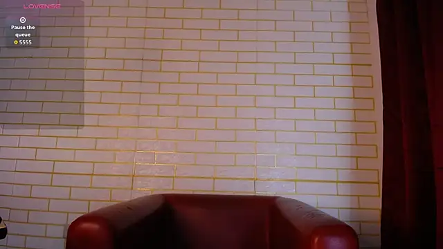 Scarlet1126 online show from April 27, 2026, 4:54 am