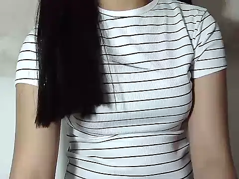 Snapshot of sexydolly18 chatting on July 18, 2026, 10:13 am sexydolly18 online show from July 18, 2026, 10:13 am