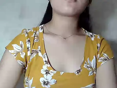 Snapshot of sexydolly18 chatting on July 5, 2026, 8:10 am sexydolly18 online show from July 5, 2026, 8:10 am