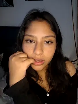 Snapshot of vaioletpoet chatting on June 18, 2026, 5:40 pm vaioletpoet online show from June 18, 2026, 5:40 pm