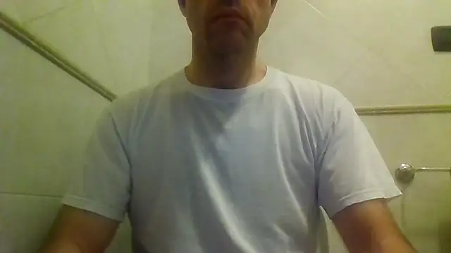 Snapshot of kelper18 chatting on May 13, 2026, 5:20 pm kelper18 online show from May 13, 2026, 5:20 pm