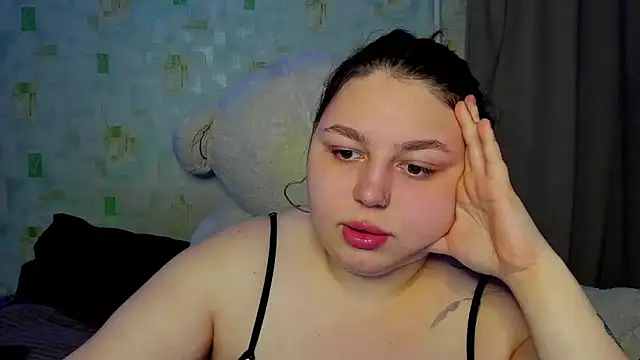 Snapshot of LillyHaigh chatting on May 3, 2026, 11:08 pm LillyHaigh online show from May 3, 2026, 11:08 pm