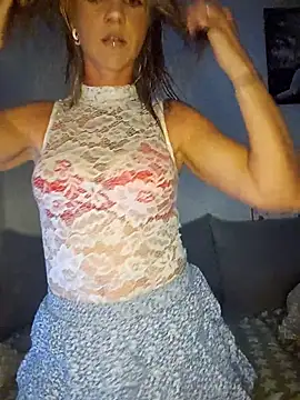Amazing Bella online show from June 1, 2026, 7:24 pm