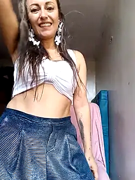 Snapshot of Angel_Nova_ chatting on May 15, 2026, 3:21 pm Angel Nova online show from May 15, 2026, 3:21 pm