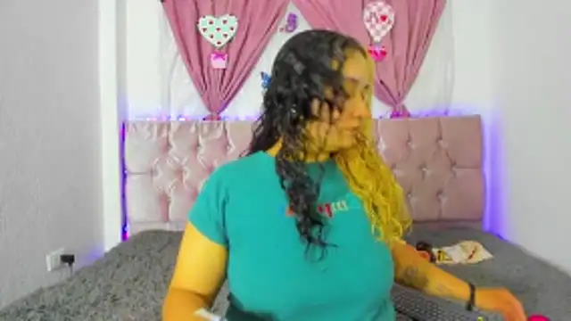 Catherine And Tara online show from June 7, 2026, 7:41 pm