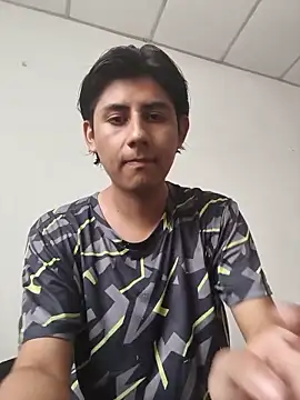 Snapshot of Ericef chatting on June 3, 2026, 6:23 pm Ericef online show from June 3, 2026, 6:23 pm