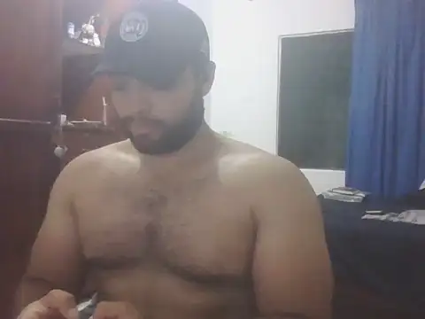 Bearmachin online show from May 4, 2026, 2:59 am
