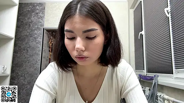 Snapshot of MarylnMonnier chatting on May 31, 2026, 7:14 pm MarylnMonnier online show from May 31, 2026, 7:14 pm