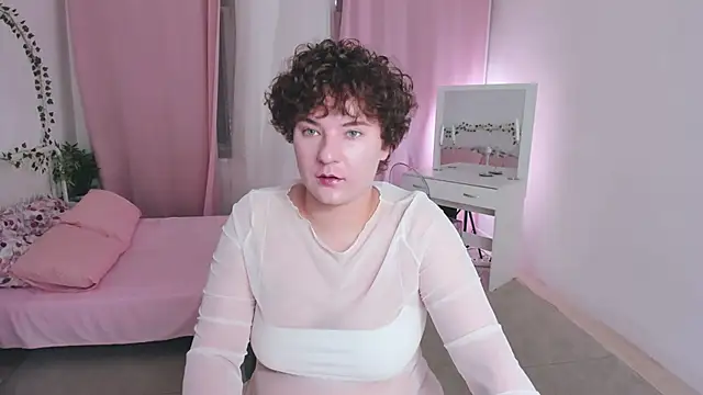 Snapshot of MelittaStorrie chatting on July 10, 2026, 6:24 am MelittaStorrie online show from July 10, 2026, 6:24 am