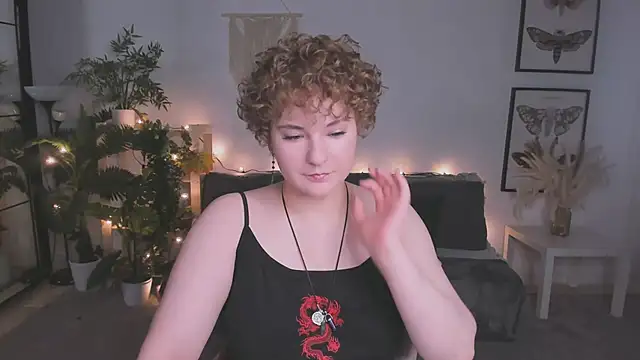 Snapshot of MelittaStorrie chatting on June 16, 2026, 11:21 am MelittaStorrie online show from June 16, 2026, 11:21 am