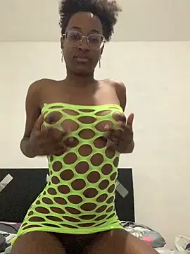 Julyshygirl online show from May 1, 2026, 10:37 pm