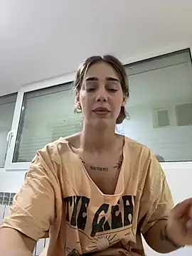 Snapshot of ZenyShy chatting on May 14, 2026, 9:45 pm ZenyShy online show from May 14, 2026, 9:45 pm