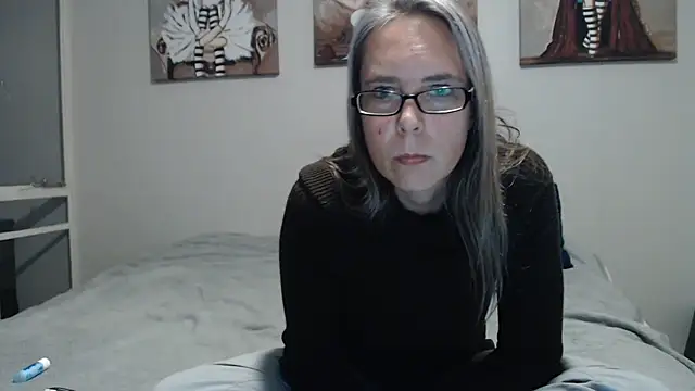 Snapshot of blondiesin50 chatting on June 21, 2026, 4:40 am blondiesin50 online show from June 21, 2026, 4:40 am
