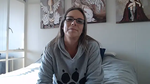 Snapshot of blondiesin50 chatting on July 14, 2026, 7:13 am blondiesin50 online show from July 14, 2026, 7:13 am