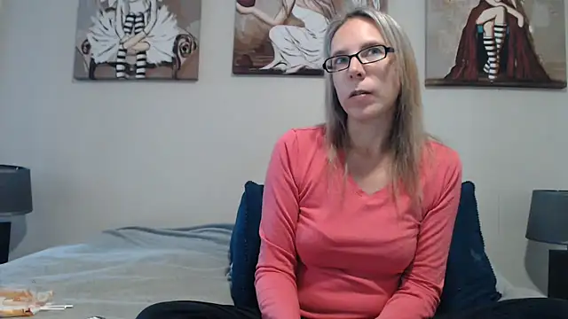 Snapshot of blondiesin50 chatting on July 7, 2026, 2:09 pm blondiesin50 online show from July 7, 2026, 2:09 pm
